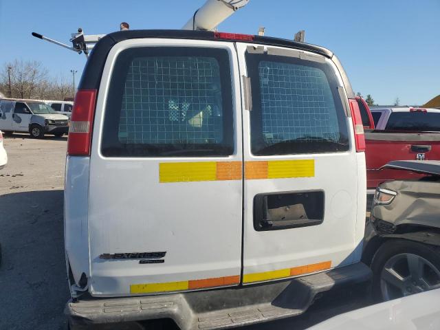 1GCWGFCAXD1904208 - 2013 CHEVROLET EXPRESS G2 WHITE photo 6