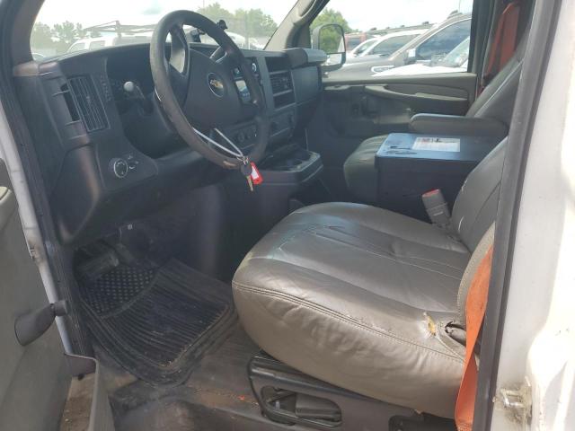 1GCWGFCAXD1904208 - 2013 CHEVROLET EXPRESS G2 WHITE photo 7