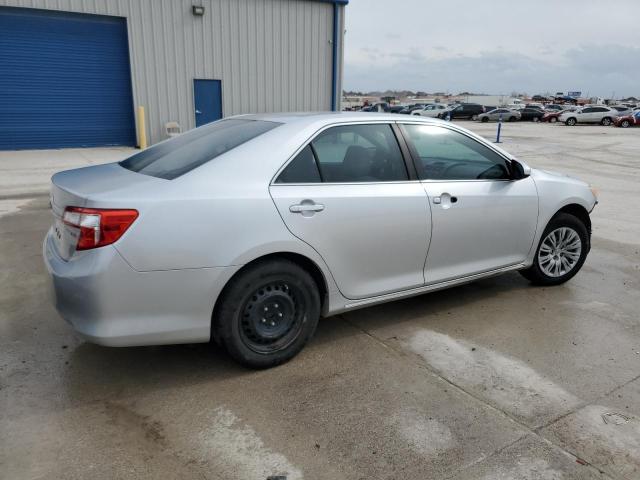 4T1BF1FK7CU018994 - 2012 TOYOTA CAMRY BASE SILVER photo 3