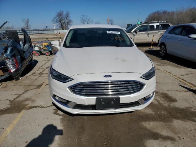 3FA6P0HD9HR114268 - 2017 FORD FUSION SE WHITE photo 5