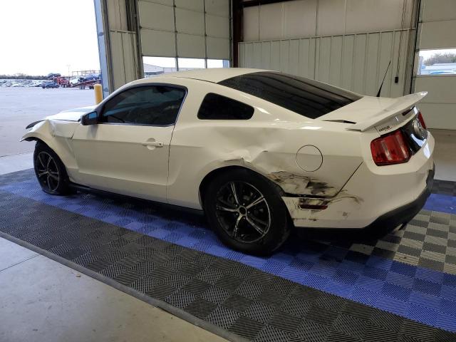 1ZVBP8AMXC5259071 - 2012 FORD MUSTANG WHITE photo 2