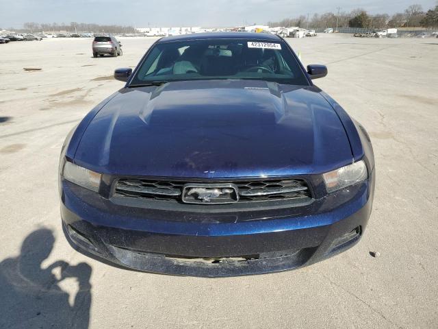 1ZVBP8AM7C5282243 - 2012 FORD MUSTANG BLUE photo 5