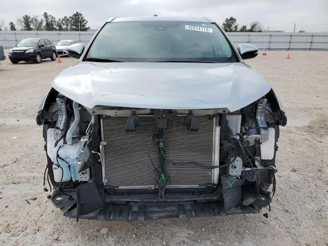 5TDKZRFH0KS570774 - 2019 TOYOTA HIGHLANDER SE SILVER photo 5