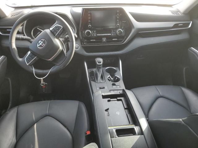 5TDGZRAH6NS111735 - 2022 TOYOTA HIGHLANDER XLE GRAY photo 8