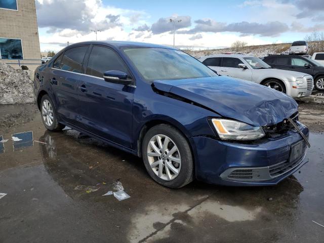 3VWD07AJ8EM351094 - 2014 VOLKSWAGEN JETTA SE BLUE photo 4