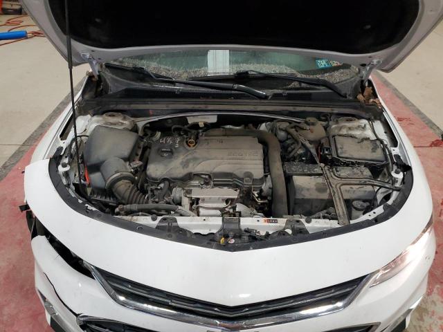 1G1ZD5ST0JF178112 - 2018 CHEVROLET MALIBU LT WHITE photo 11