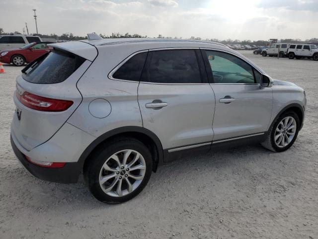 5LMCJ2C94KUL43513 - 2019 LINCOLN MKC SELECT SILVER photo 3