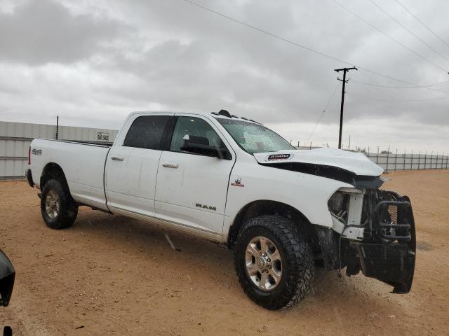 3C6UR5JL1KG611688 - 2019 RAM 2500 BIG HORN WHITE photo 4