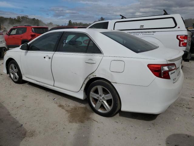 4T1BF1FK5CU588900 - 2012 TOYOTA CAMRY BASE WHITE photo 2