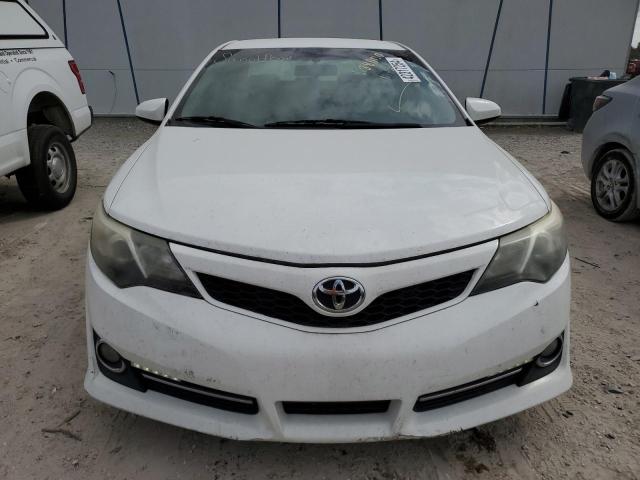 4T1BF1FK5CU588900 - 2012 TOYOTA CAMRY BASE WHITE photo 5