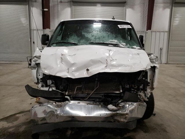 1GAZGPFG4J1228684 - 2018 CHEVROLET EXPRESS G3 LT WHITE photo 5