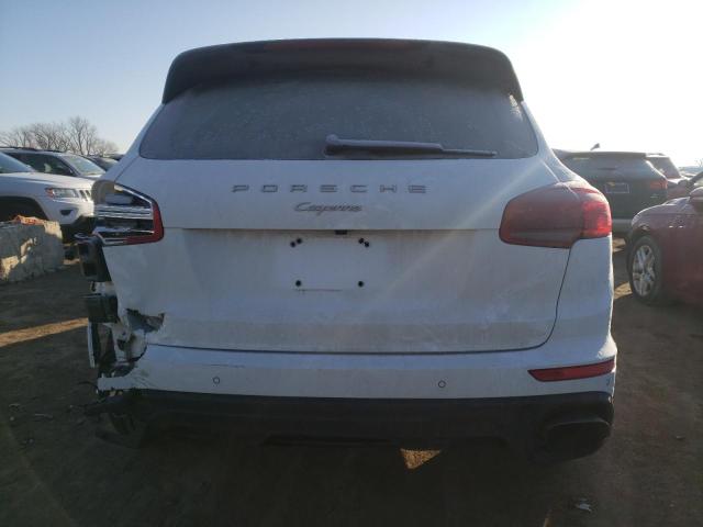 WP1AA2A26HKA83610 - 2017 PORSCHE CAYENNE WHITE photo 6