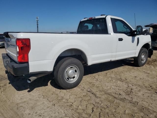 1FTBF2A66NEF83061 - 2022 FORD F250 SUPER DUTY WHITE photo 3