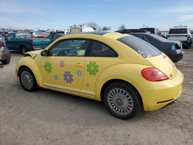 3VWJX7AT5DM674887 - 2013 VOLKSWAGEN BEETLE YELLOW photo 2