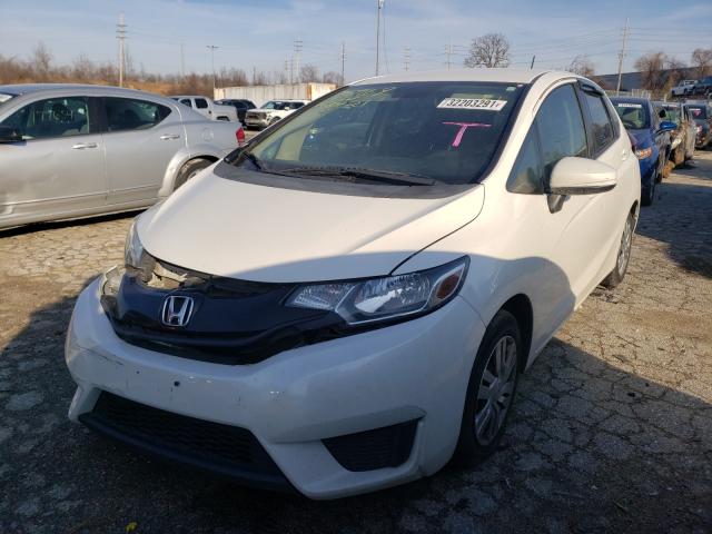 3HGGK5H52FM761321 - 2015 HONDA FIT LX WHITE photo 2