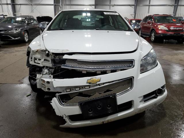 1G1ZE5EB6AF151819 - 2010 CHEVROLET MALIBU LTZ თეთრი ფოტო 5