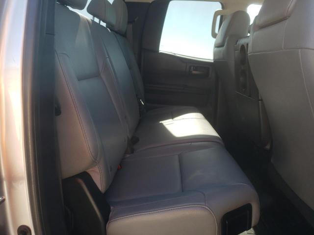 5TFRM5F10FX086029 - 2015 TOYOTA TUNDRA DOUBLE CAB SR/SR5 SILVER photo 10