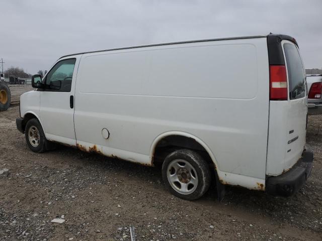 1GCFH154181211718 - 2008 CHEVROLET EXPRESS G1 WHITE photo 2