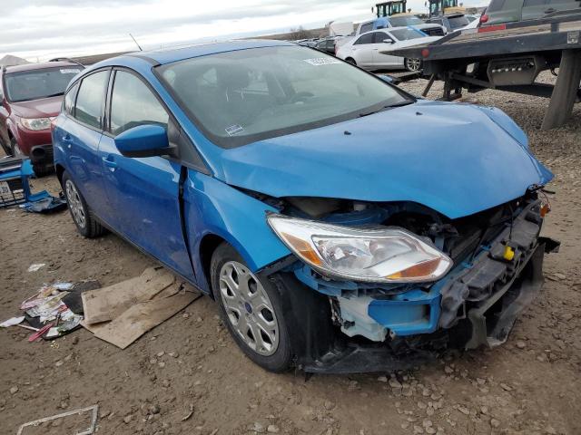 1FAHP3K26CL131201 - 2012 FORD FOCUS SE BLUE photo 4