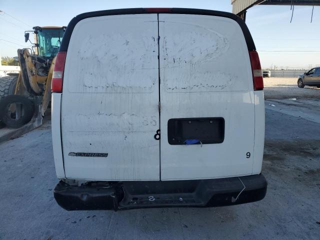 1GCWGAFF7H1126417 - 2017 CHEVROLET EXPRESS G2 WHITE photo 6