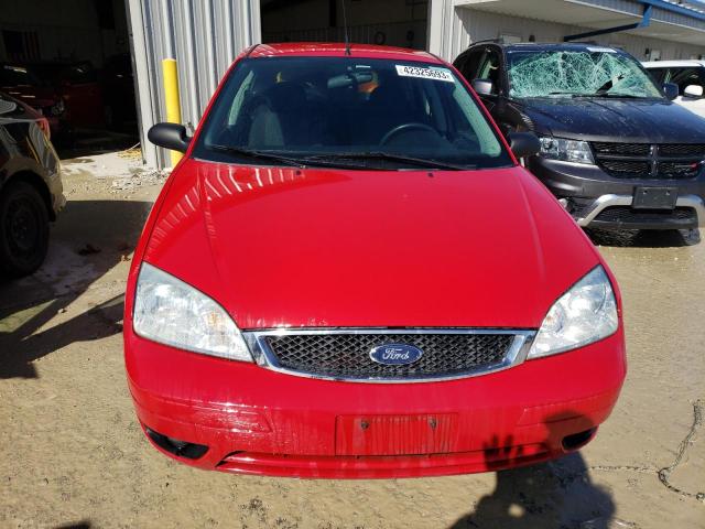 3FAFP37N65R128233 - 2005 FORD FOCUS ZX5 RED photo 5