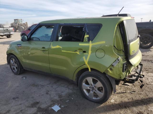 KNDJN2A24J7895874 - 2018 KIA SOUL GREEN photo 2