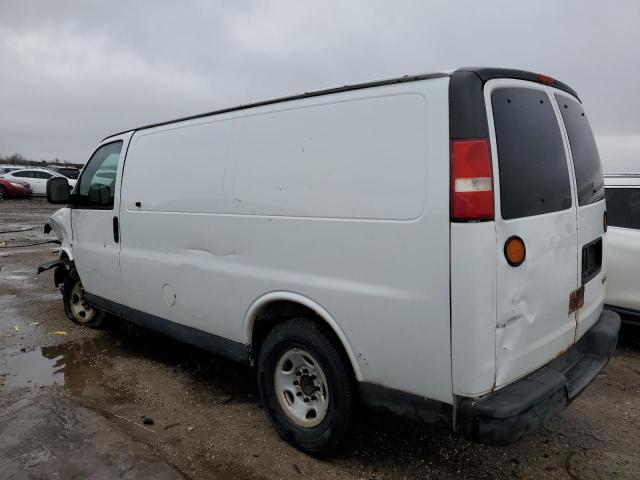 1GTGG25V571122898 - 2007 GMC SAVANA G2500 WHITE photo 2