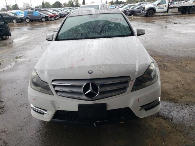 WDDGF4HB9DR301061 - 2013 MERCEDES-BENZ C 250 WHITE photo 5