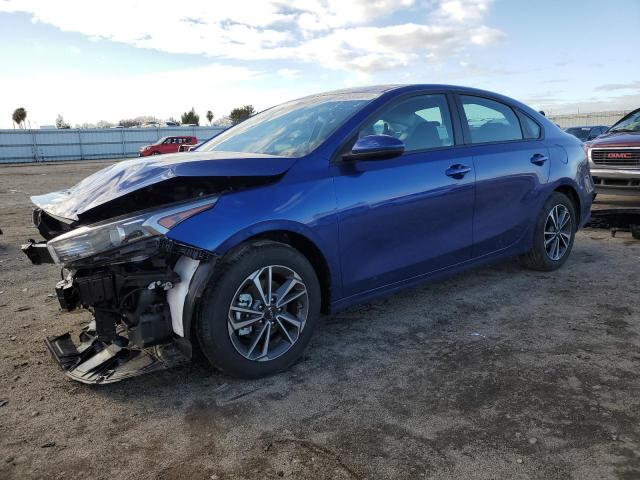 3KPF24AD0RE740827 - 2024 KIA FORTE LX BLUE photo 1