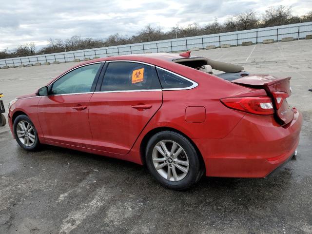 5NPE24AF7HH592022 - 2017 HYUNDAI SONATA SE RED photo 2