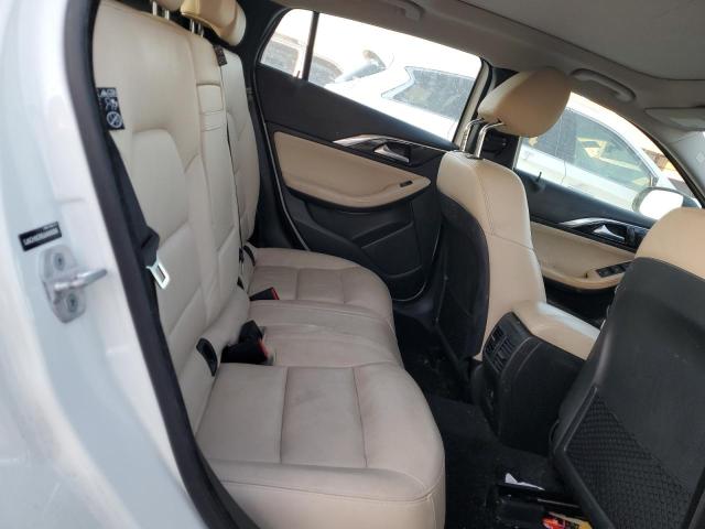 SJKCH5CR0JA045056 - 2018 INFINITI QX30 BASE WHITE photo 11