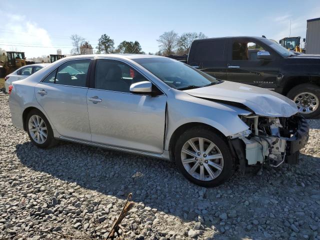 4T1BK1FKXCU506431 - 2012 TOYOTA CAMRY SE SILVER photo 4