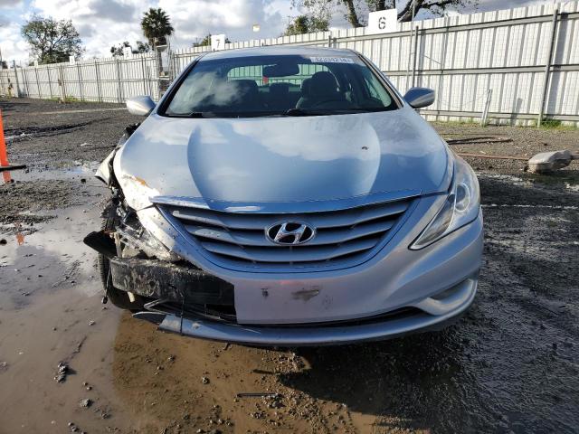 5NPEB4AC0DH676571 - 2013 HYUNDAI SONATA GLS SILVER photo 5