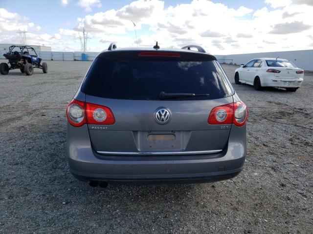 WVWTK93C98E012938 - 2008 VOLKSWAGEN PASSAT WAGON LUX GRAY photo 6