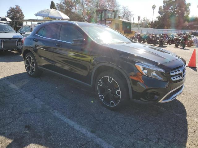 WDCTG4EB7KU014851 - 2019 MERCEDES-BENZ GLA 250 BLACK photo 4