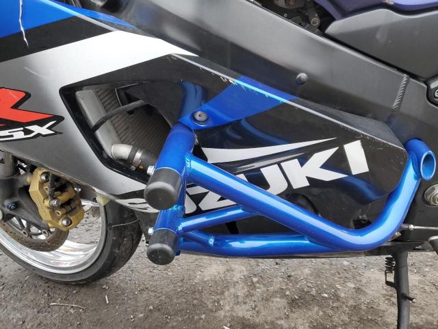 JS1GR7JAX42103757 - 2004 SUZUKI GSX-R750 K BLUE photo 7