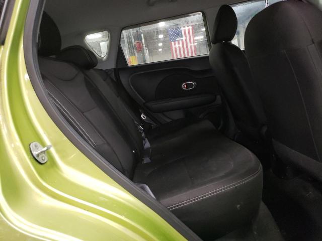 KNDJN2A29F7815413 - 2015 KIA SOUL GREEN photo 10