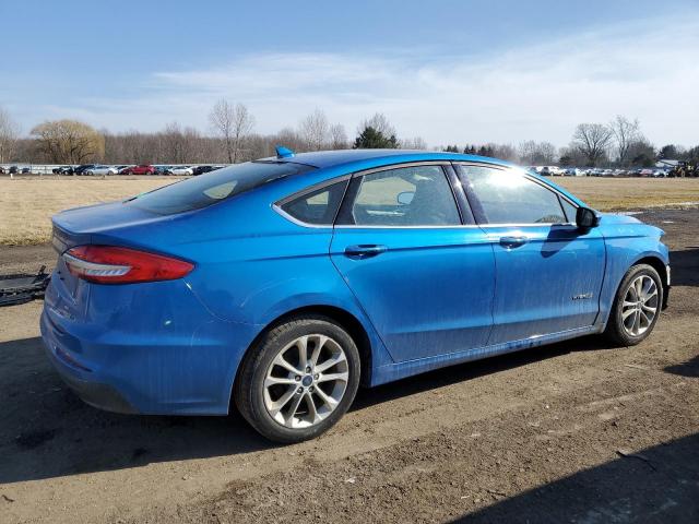 3FA6P0LU8KR165713 - 2019 FORD FUSION SE BLUE photo 3