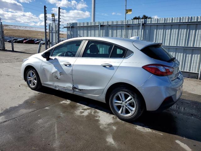 3G1BE6SM8JS650890 - 2018 CHEVROLET CRUZE LT SILVER photo 2