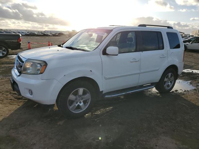 5FNYF4H59BB049906 - 2011 HONDA PILOT EXL WHITE photo 1