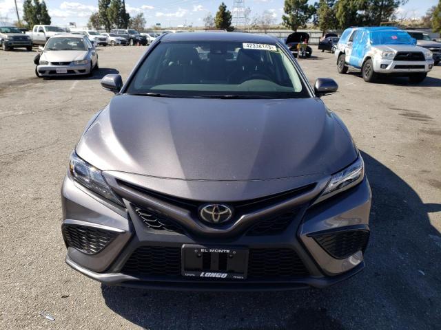 4T1G11AK9PU747645 - 2023 TOYOTA CAMRY SE NIGHT SHADE GRAY photo 5