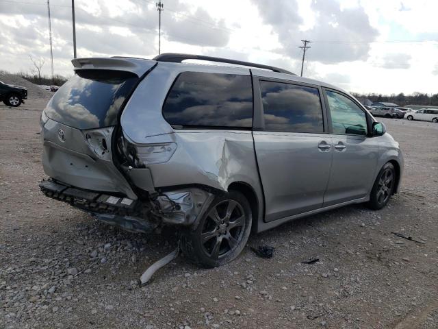 5TDXZ3DC5HS836342 - 2017 TOYOTA SIENNA SE SILVER photo 3