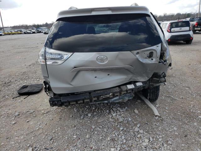 5TDXZ3DC5HS836342 - 2017 TOYOTA SIENNA SE SILVER photo 6