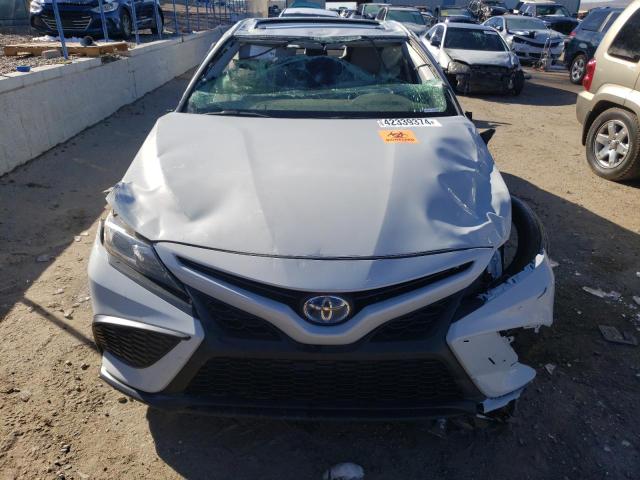 4T1S31AK7RU072871 - 2024 TOYOTA CAMRY SE NIGHT SHADE GRAY photo 5