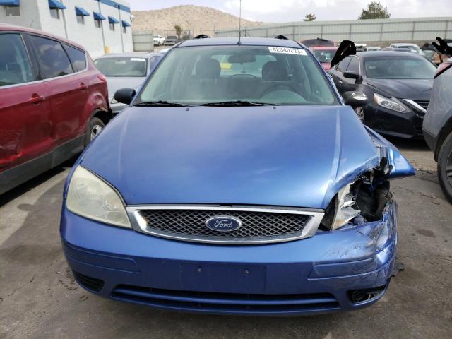 1FAFP36N55W282513 - 2005 FORD FOCUS ZXW BLUE photo 5