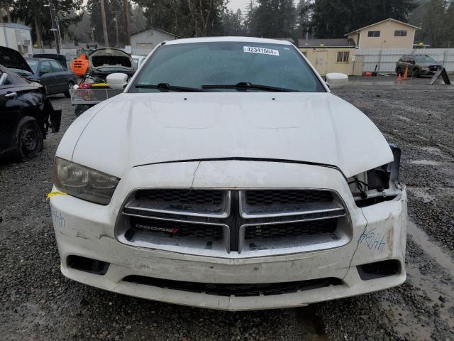 2C3CDXBG7DH526815 - 2013 DODGE CHARGER SE WHITE photo 5