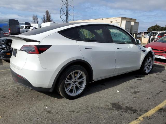 7SAYGDEE7PF738354 - 2023 TESLA MODEL Y WHITE photo 3