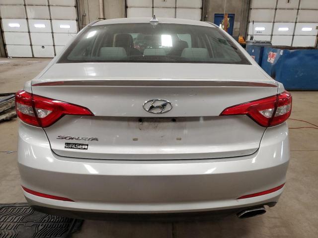 5NPE24AF5FH201768 - 2015 HYUNDAI SONATA SE SILVER photo 6