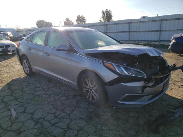 5NPE24AF9HH576243 - 2017 HYUNDAI SONATA SE SILVER photo 4