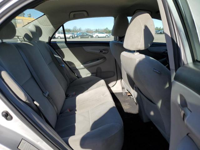 2T1BU4EE5CC868451 - 2012 TOYOTA COROLLA BASE SILVER photo 10